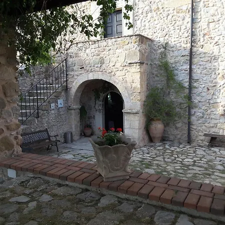 Giardino Donna Lavia *