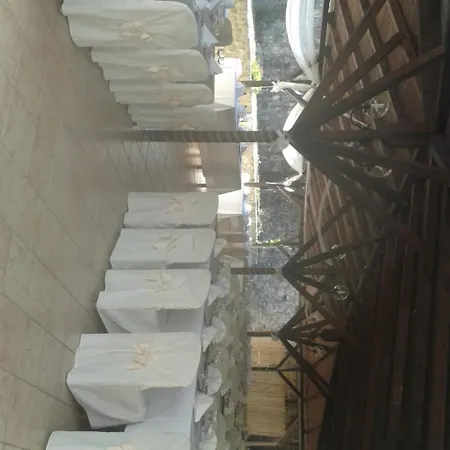 Alloggio per agriturismo Giardino Donna Lavia Polizzi Generosa